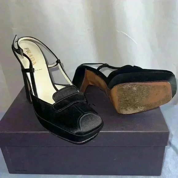Selling Preloved authentic Prada Heels - Picture 3 of 8